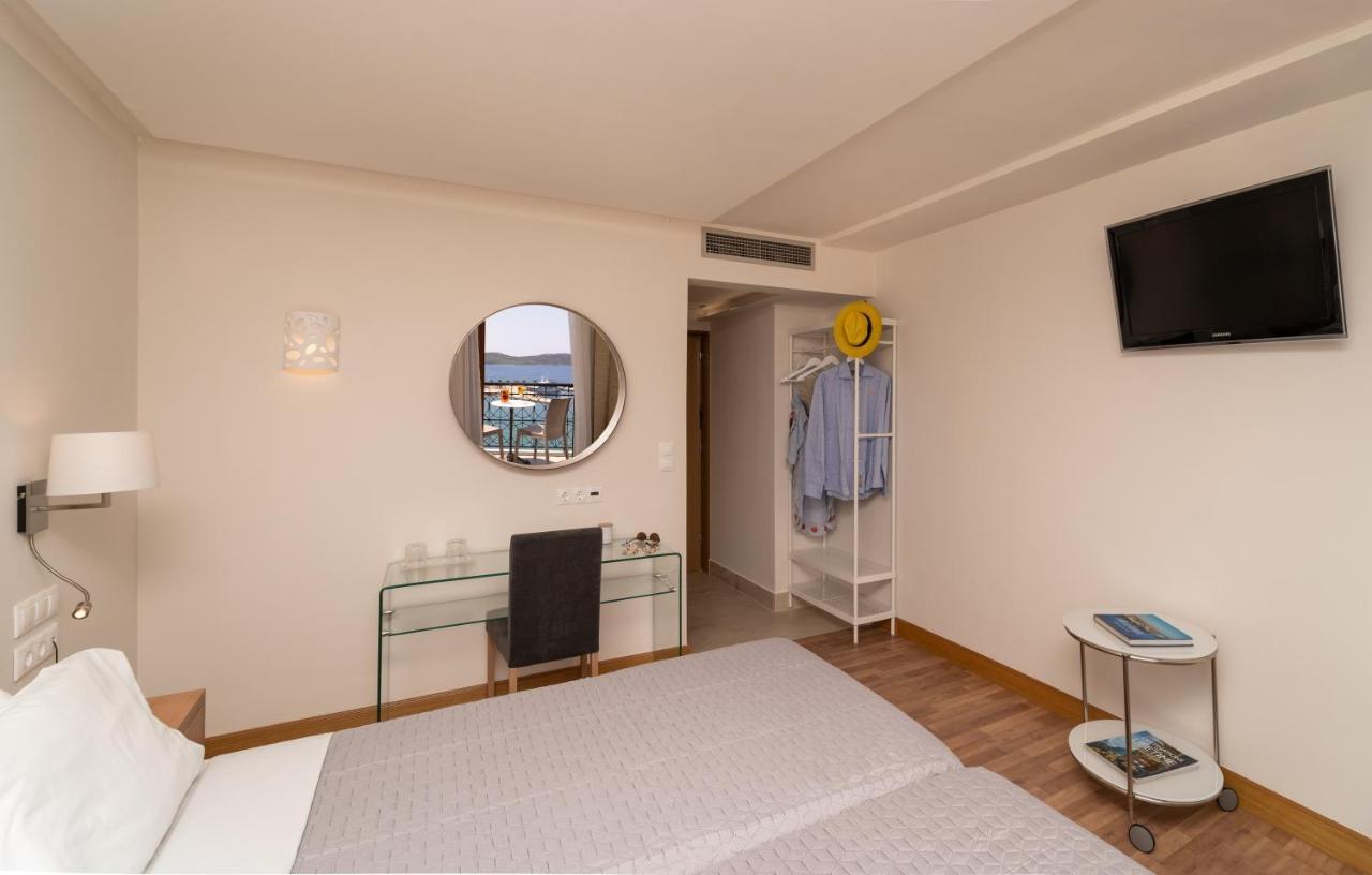 Karalis City Hotel Pylos Exterior foto