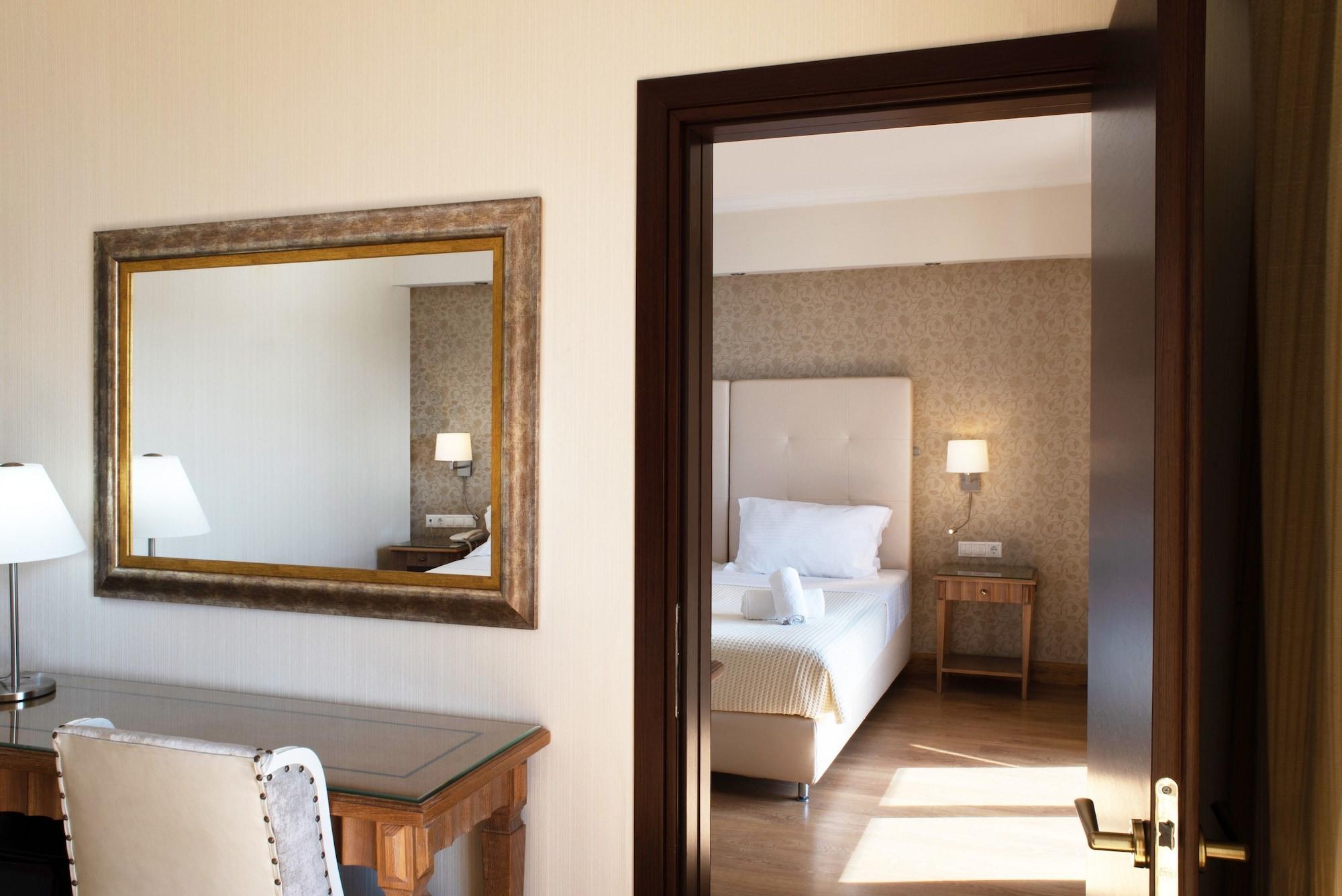 Karalis City Hotel Pylos Exterior foto