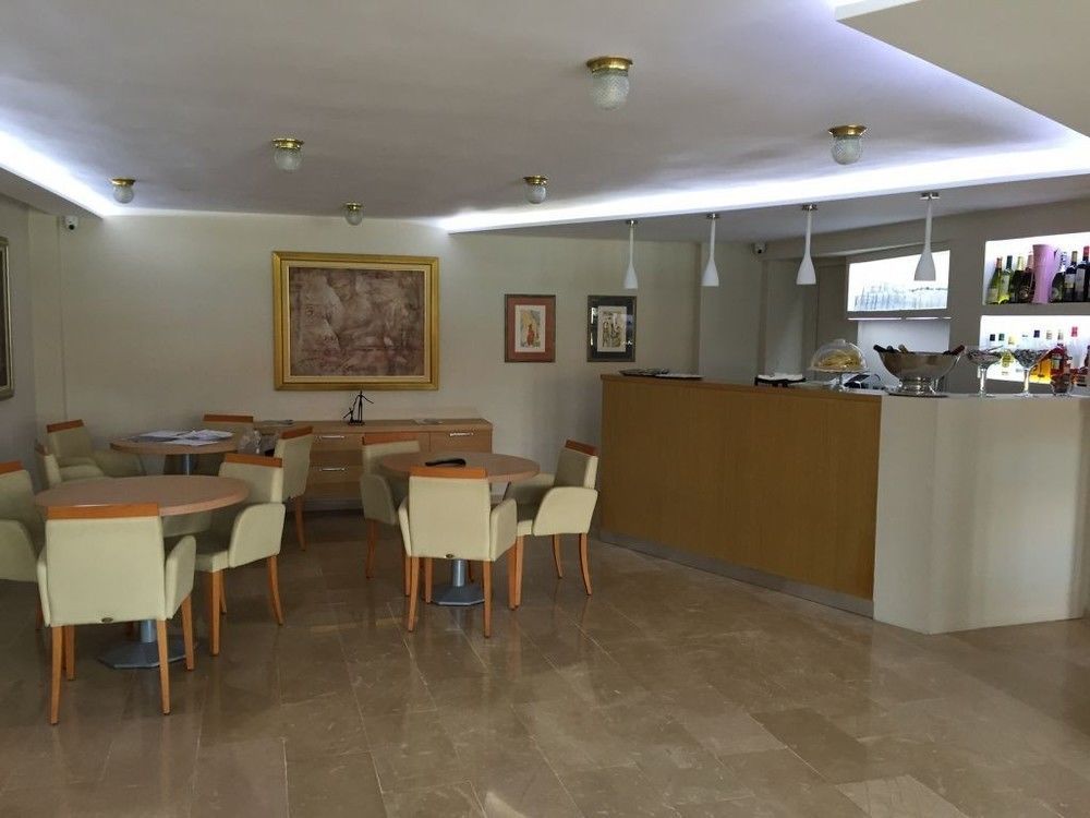 Karalis City Hotel Pylos Exterior foto