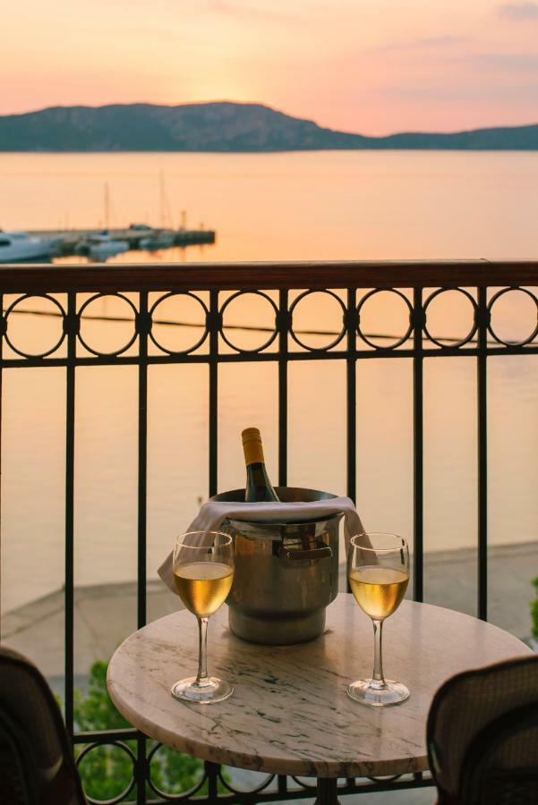 Karalis City Hotel Pylos Exterior foto